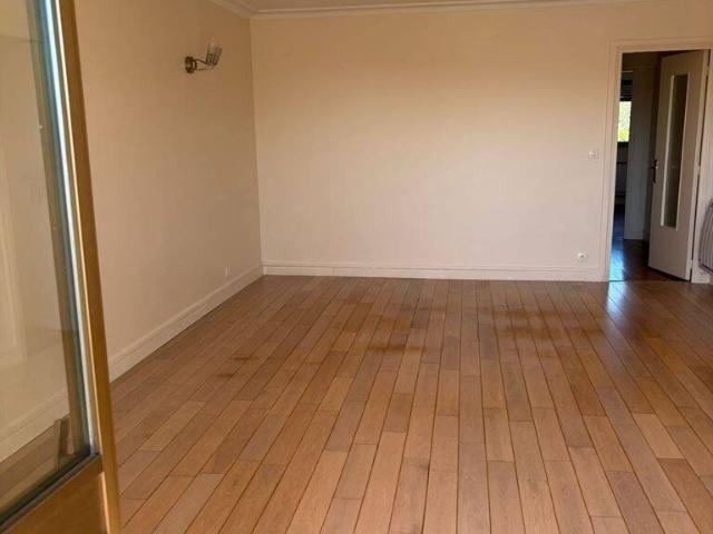 Bel appartement de type F3 a Neuilly Plaisance