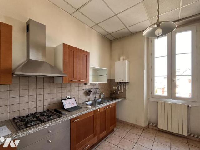 BEL APPARTEMENT DERNIER ETAGE