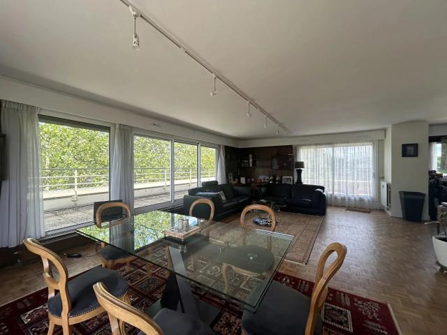 Bel appartement dernier étage Le Vésinet centre