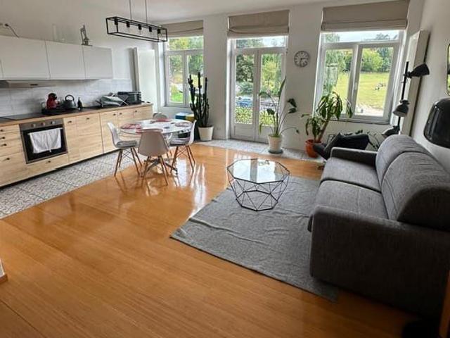 Bel appartement entièrement meublé et lumineux à Forest