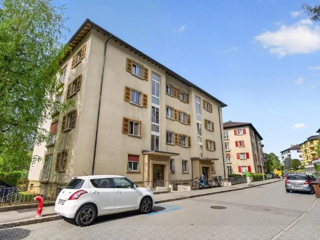Bel appartement en cours de rénovation à deux pas du parc de Valency
