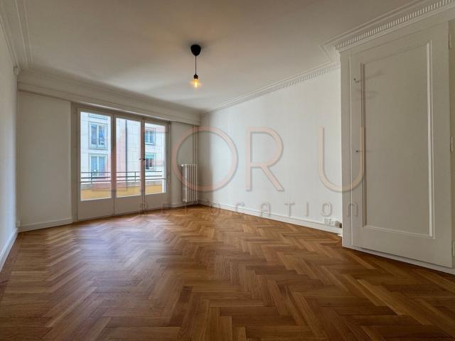 Bel appartement en angle de 3 pièces rafraîchi aux Pâquis