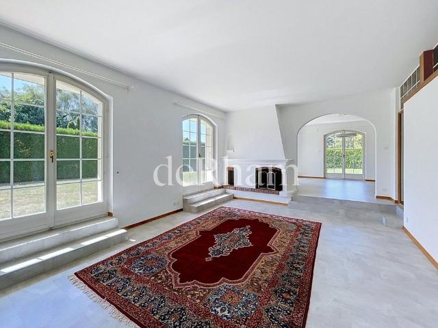 Bel appartement en duplex de 7 pièces avec jardin privatif!