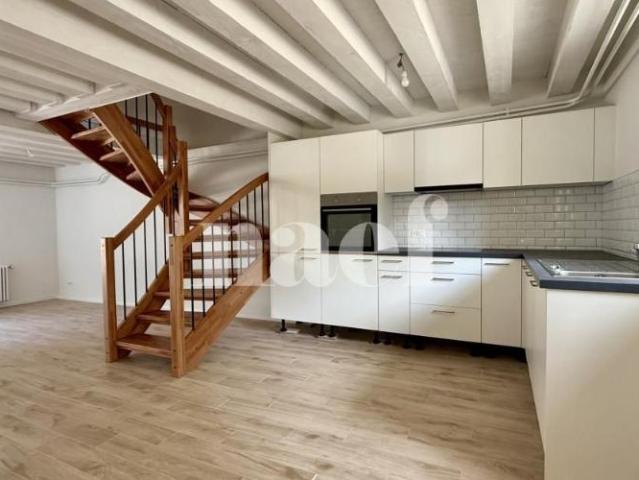Bel appartement en duplex et rénové de 3.5 pièces à louer !