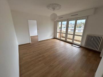 Bel appartement F2 avec balcon et garage