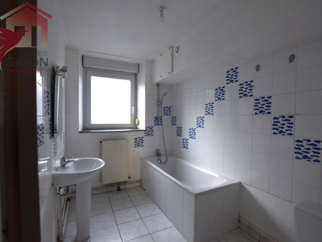BEL APPARTEMENT F2 RECENT de plain pied loué ADPATE PMR.