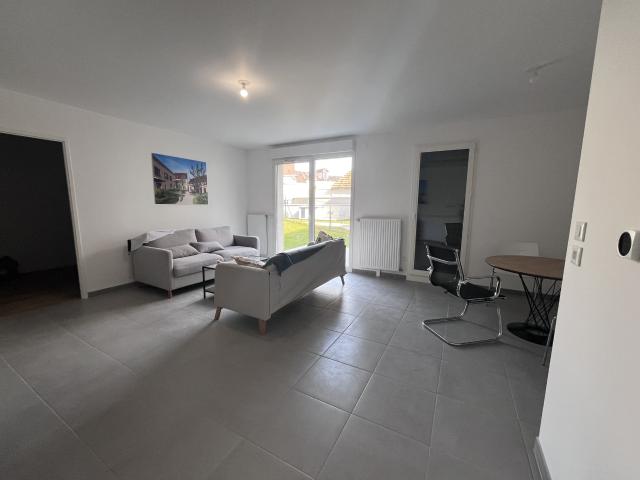 Bel appartement F3 avec terrasse et jardins Résidence neuve de standing