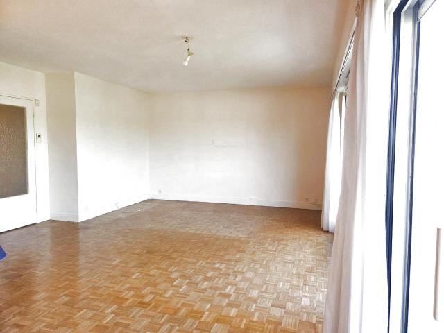 Bel appartement familial de 4 pièces avec balcons et parkings À fort potentiel !