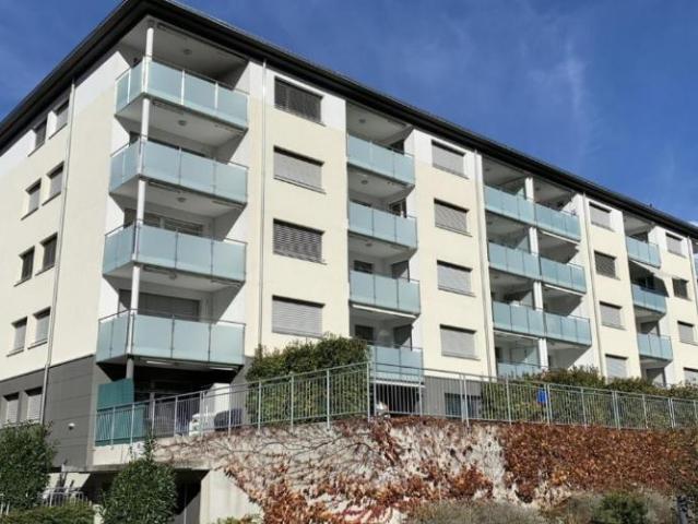 Bel appartement lumineux de 3.5 pièces au 4ème et dernier étage avec ascenseur
