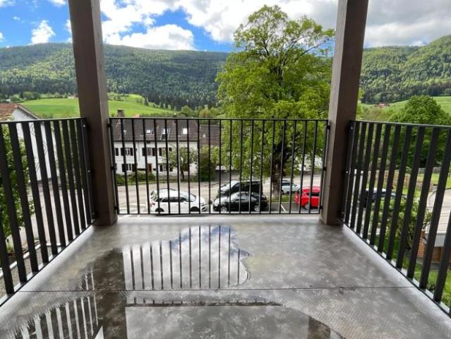 Bel appartement lumineux de 3 pièces avec balcon et vue dégagée