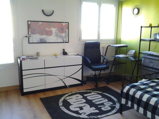 Bel appartement meublé de 55 m² avec balcon et parking
