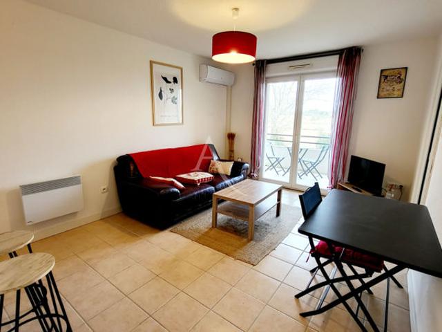 BEL APPARTEMENT MEUBLE ET CLIMATISE AVEC TERRASSE CARCASSONNE