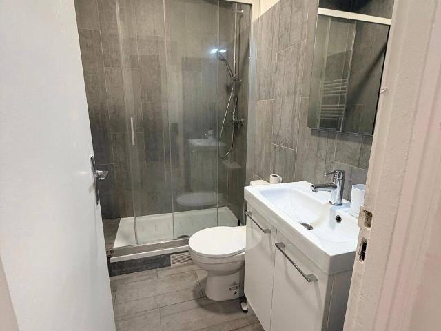 Bel appartement meublé et entièrement rénové au cœur de levallois Perret