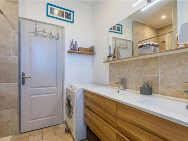 Bel Appartement Meublé T4 – 2 logements + Bureau – Étage avec Entrée Indépendante –