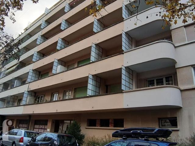Bel appartement rénové de 2 pièces d'env. 38 m2