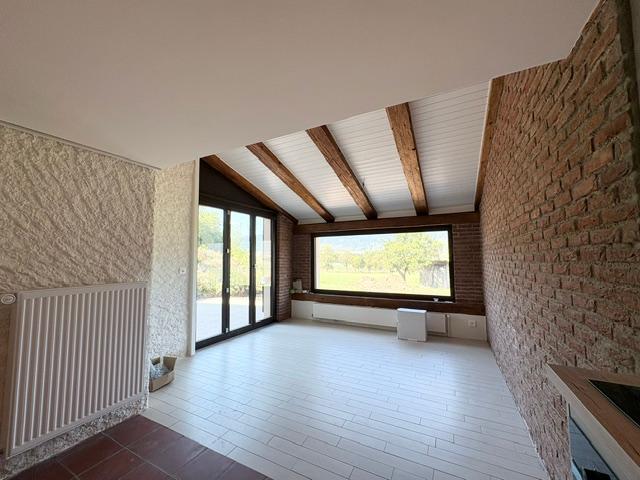 Bel appartement rénové de 2 pièces