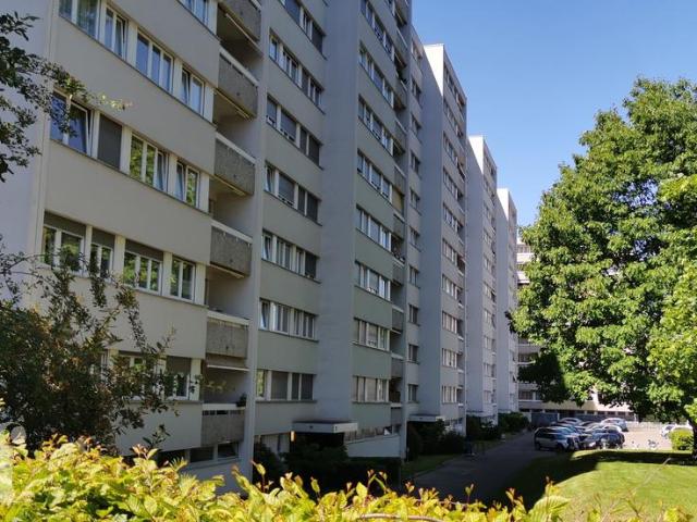 Bel appartement rénové de 3.5 pièces d'env. 59 m2 au.