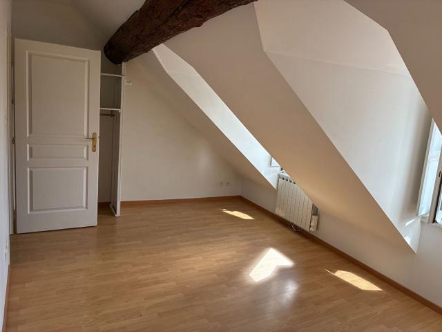 Bel appartement rénové 3 chambres coeur de ville 75m² Chalon sur Saône
