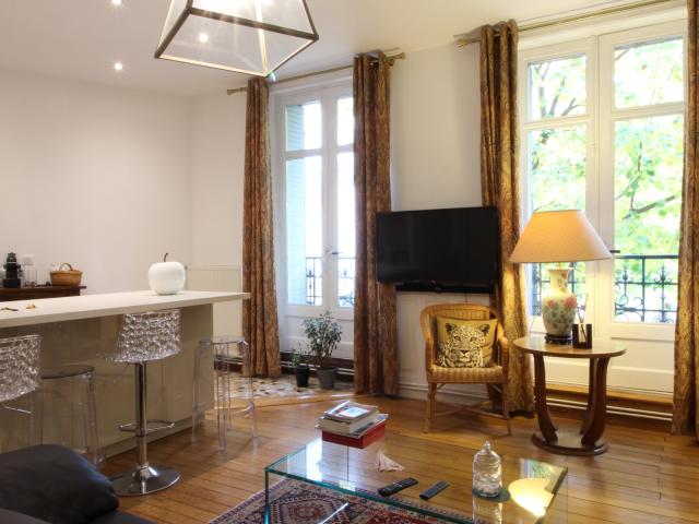 Bel appartement T2 avec ascenseur en centre ville de Vichy avec cave et mansarde