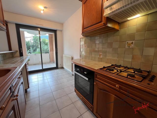 Bel appartement T2 proche du centre 50m² Nyons