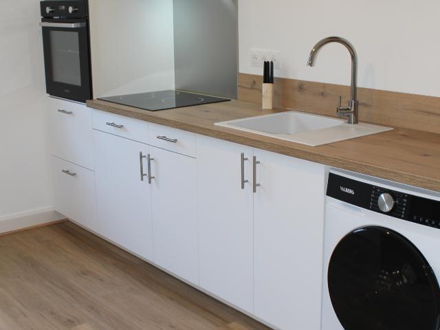 BEL APPARTEMENT T2 RENOVE MEUBLE BALCON PARKING TRAM PESSAC CAMPONAC