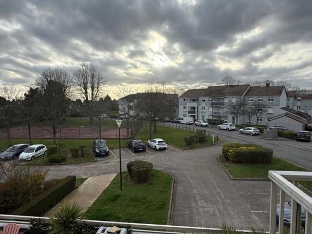 Bel appartement T3, 65 m2 avec ascenseur, balcon et tennis dans quartier recherché 205 000 DPE C