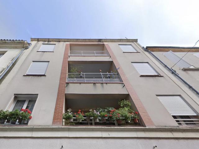 Bel appartement T3 avec terrasse Centre ville rive droite à. 74m² Villeneuve sur Lot
