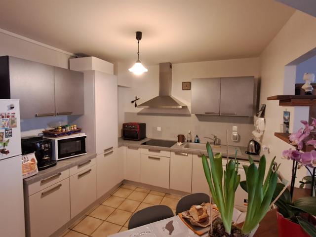Bel appartement T3 avec terrasse Centre ville rive droite à. 74m² Villeneuve sur Lot