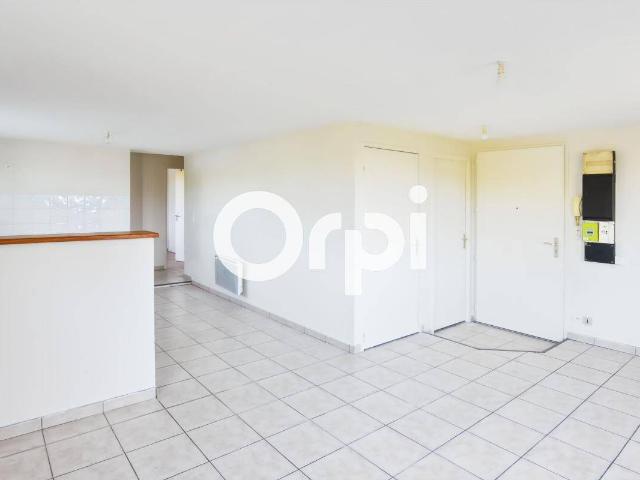 Bel appartement T3 avec terrasse, garage et cave – Les Halles