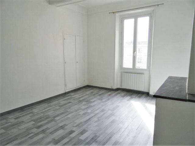 Bel appartement T3 dans rue pietonne
