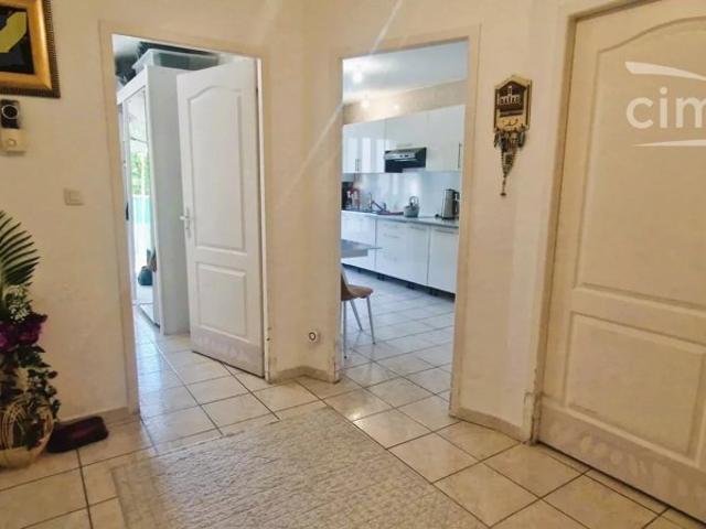 Bel appartement T3 de 89,89 m² avec terrasse – entièrement rénové – emplacement idéal !