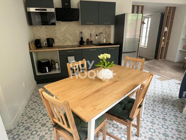 BEL APPARTEMENT T3 MEUBLE CENTRE VILLE