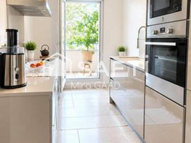 Bel appartement T3 traversant de 66 m² – Résidence calme et sécurisée