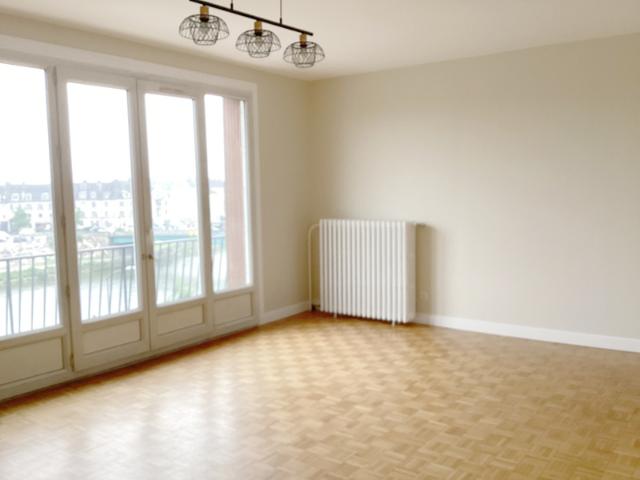 Bel appartement T4 avec vu sur l'Oise au dernier étage