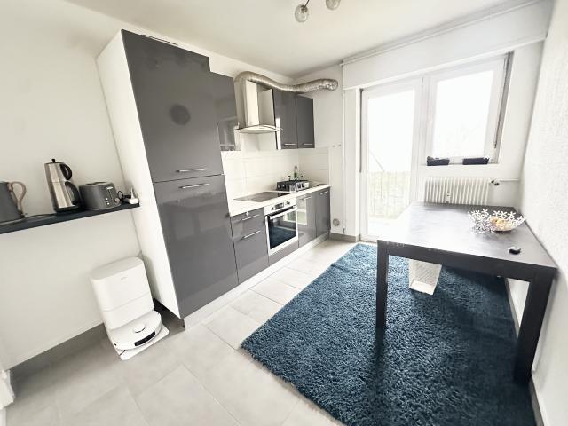 BEL APPARTEMENT T4 AVEC BALCONS