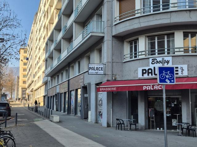 Bel appartement traversant avec garage au centre ville de Grenoble 38000