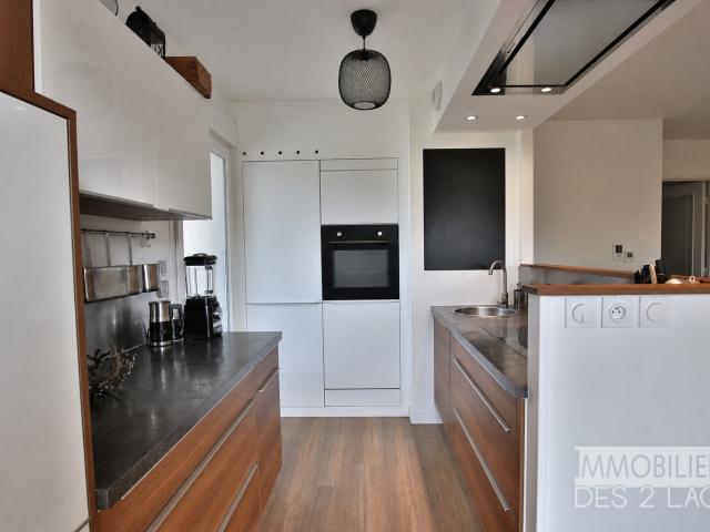 Bel Appartement traversant avec terrasses Résidence de 2012