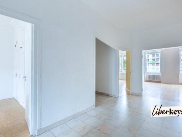 Bel appartement traversant de 4 pièces de 107m² Lacassagne L. 107m² Lyon 3ème