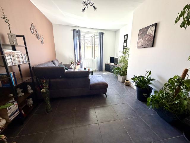 Bel appartement trois chambres centre ville de Sainte Sigolène