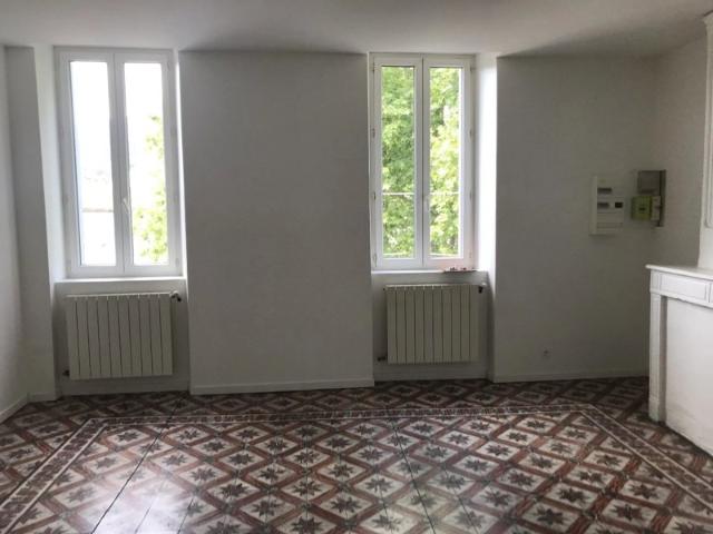 Bel Appartement type F3 proche commerces