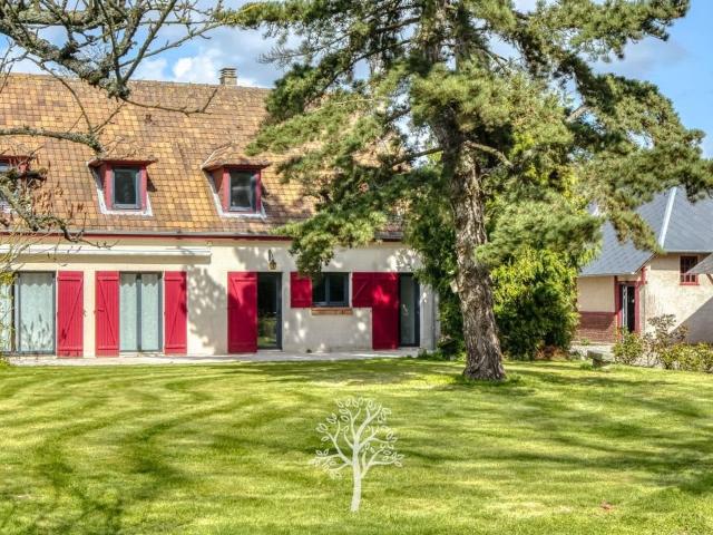 Bel ensemble immobilier à vendre à Luneray 344m² Luneray