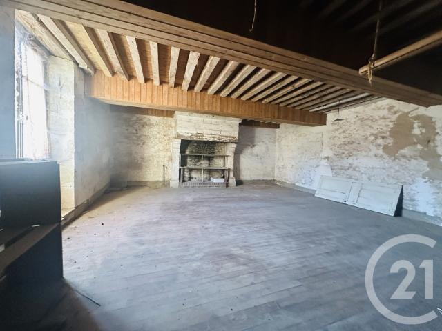 Bel ensemble immobilier composé de deux maisons anciennes à. 244m² Crocy