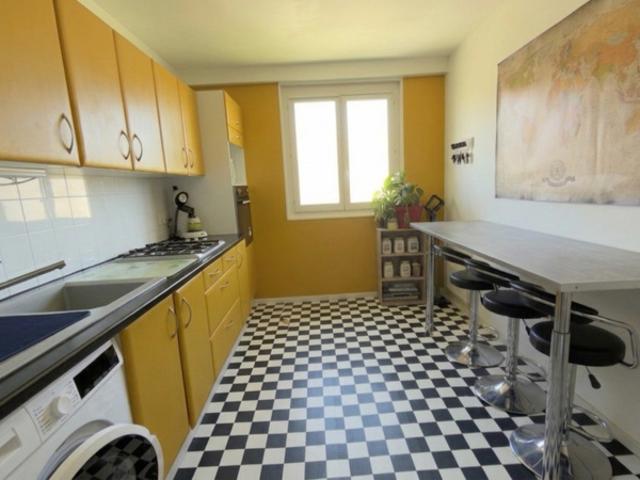 Bel et spacieuse appartement au coeur de Saint André les Verg