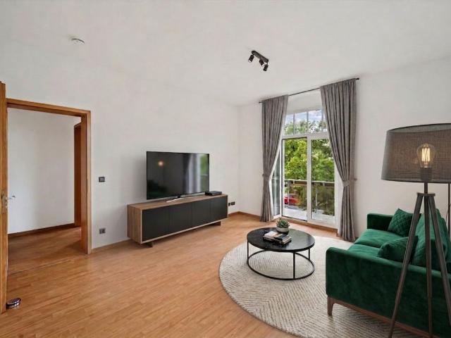 Bel Etage in historic Villa, Dresden Amsterdam Apartments for Rent