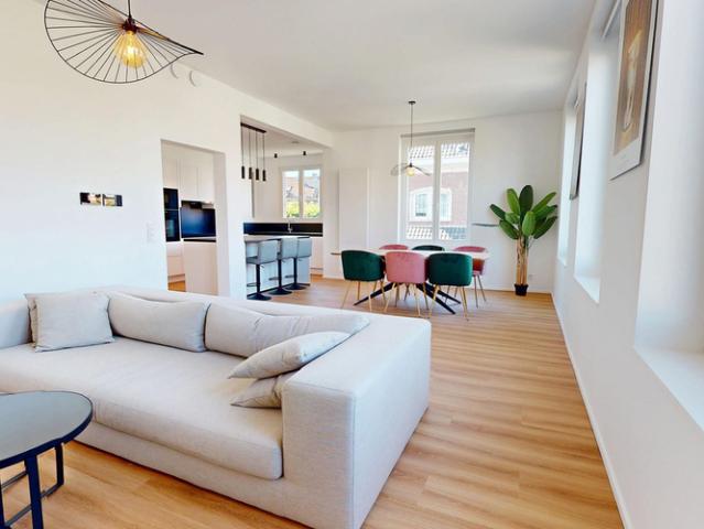 Bel étage te huur in Sint Lambrechts Woluwe voor € 3.000 met 4 slaapkamers