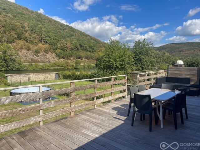 Bel immeuble avec vue imprenable sur La Meuse 240m² Haybes