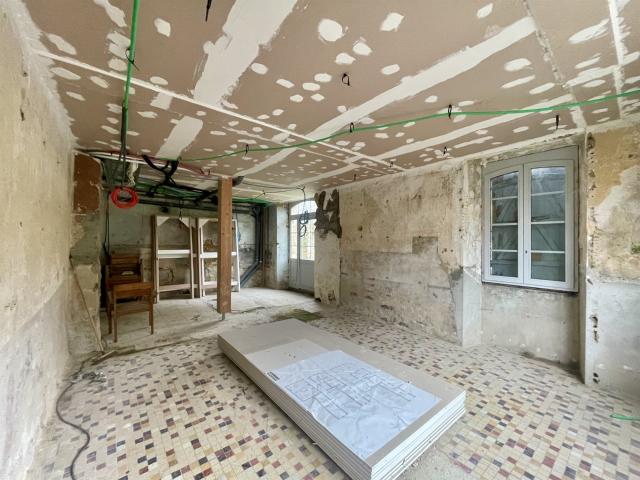 Bel immeuble de caractère à finir de rénover à Madiran 394m² Madiran