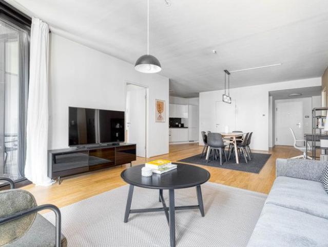 Bel&Main, Canettistraße 1