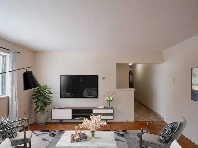 Bel Main Studio Apartment for Rent at 201 Belmont Ave, Winnipeg, MB R2V 0Y2 Jefferson