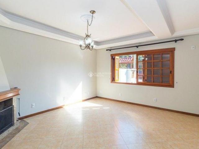 Bela casa dois andares nas proximidades do Sesc